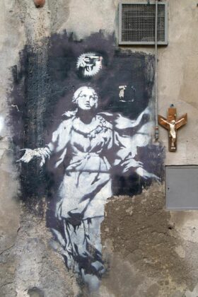 Bansky in Verona, "Madonna con la pistola"